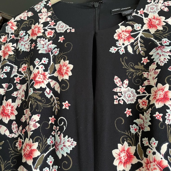 NWT maggie London sheath dress  fully lined. Keyhole neck ruffled sleeve size 4 - Picture 5 of 5